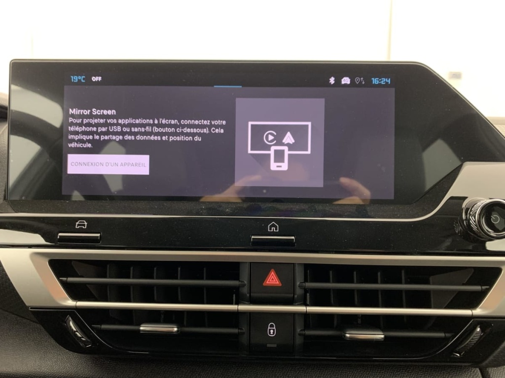 CITROEN C4 Hybride 145 e-DCS6 Max - ref: 1-359021 - Photo 18