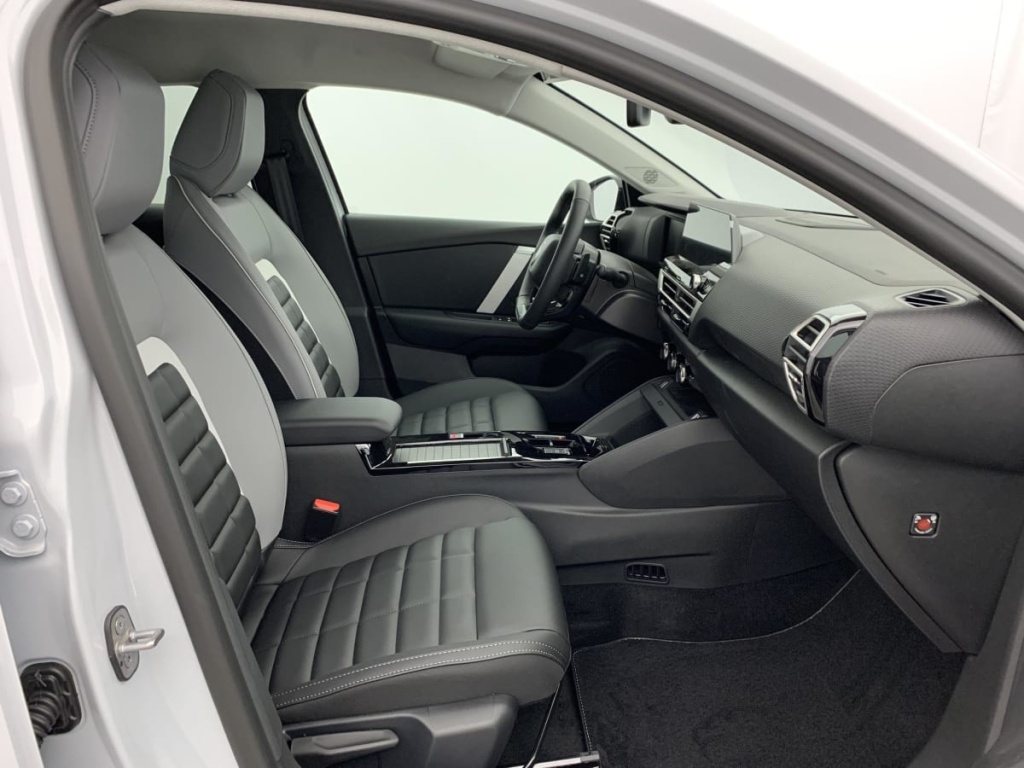 CITROEN C4 Hybride 145 e-DCS6 Max - ref: 1-359025 - Photo 9