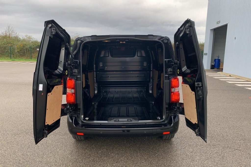 CITROEN Jumpy M BLUEHDI 180 S S EAT8 - ref: 1-359113 - Photo 10