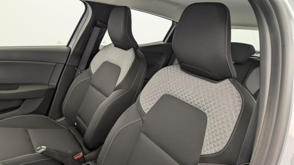 RENAULT Clio BLUE DCI 100 CH GSR2 EVOLUTION - ref: 1-359412 - Photo 16