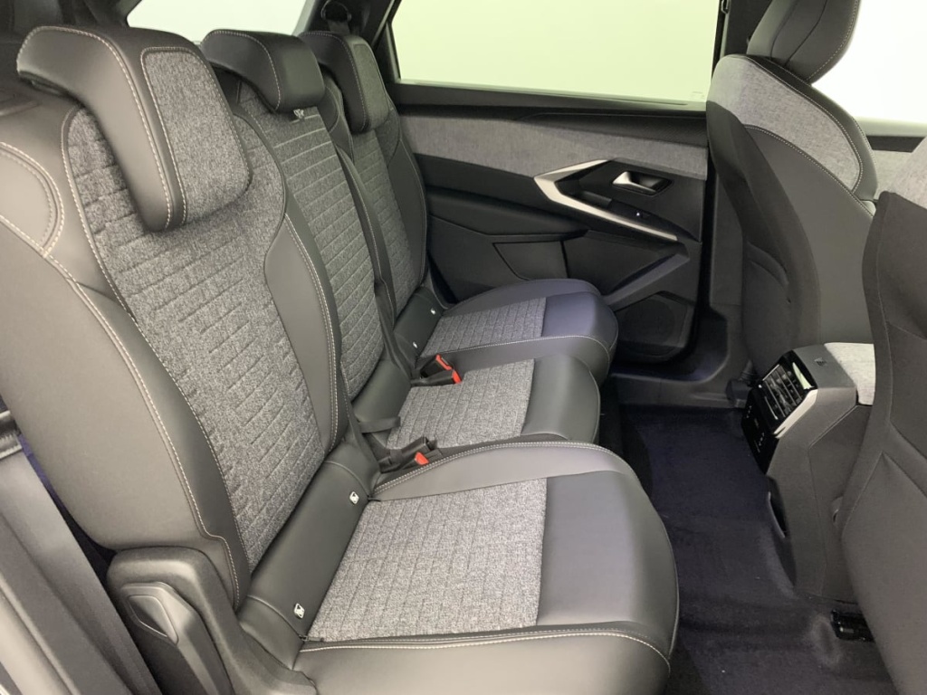 PEUGEOT 5008 Hybrid 145 e-DCS6 Allure - ref: 1-359448 - Photo 10