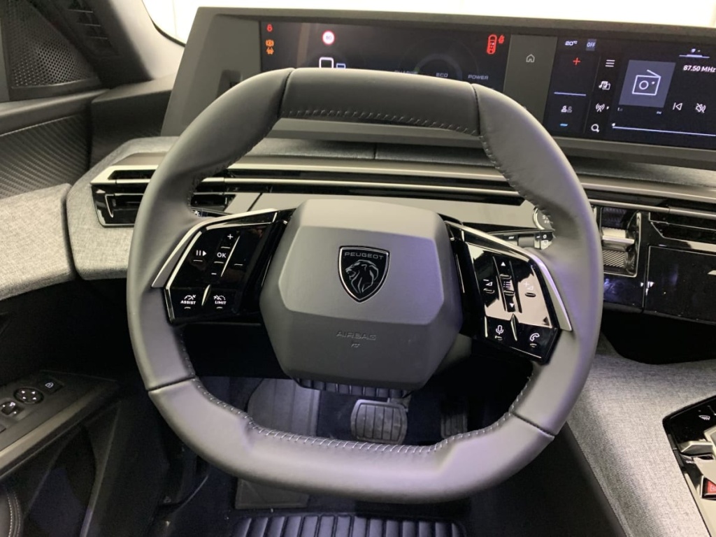 PEUGEOT 5008 Hybrid 145 e-DCS6 Allure - ref: 1-359448 - Photo 16
