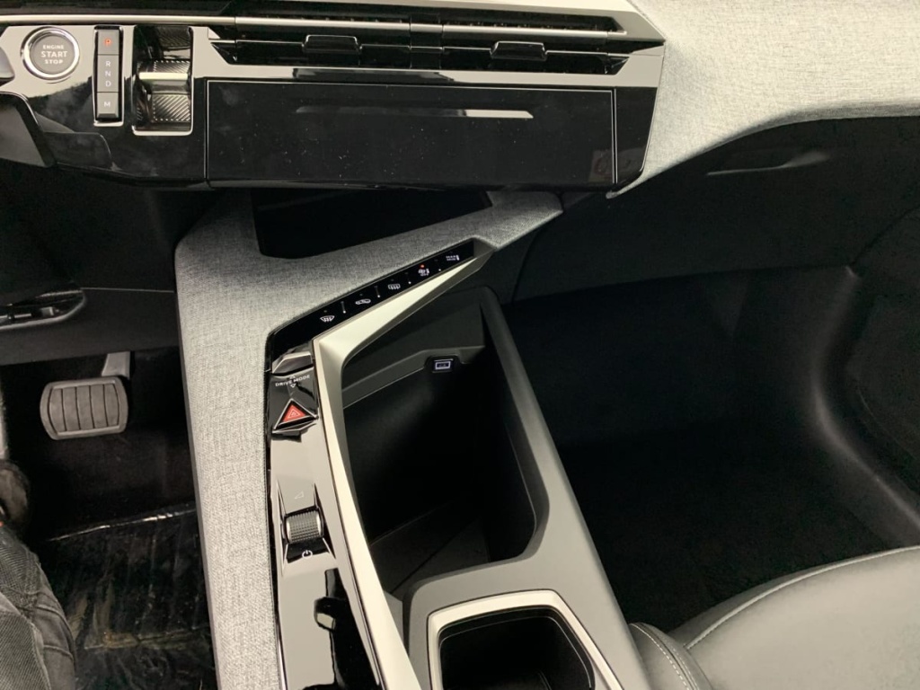 PEUGEOT 5008 Hybrid 145 e-DCS6 Allure - ref: 1-359457 - Photo 19