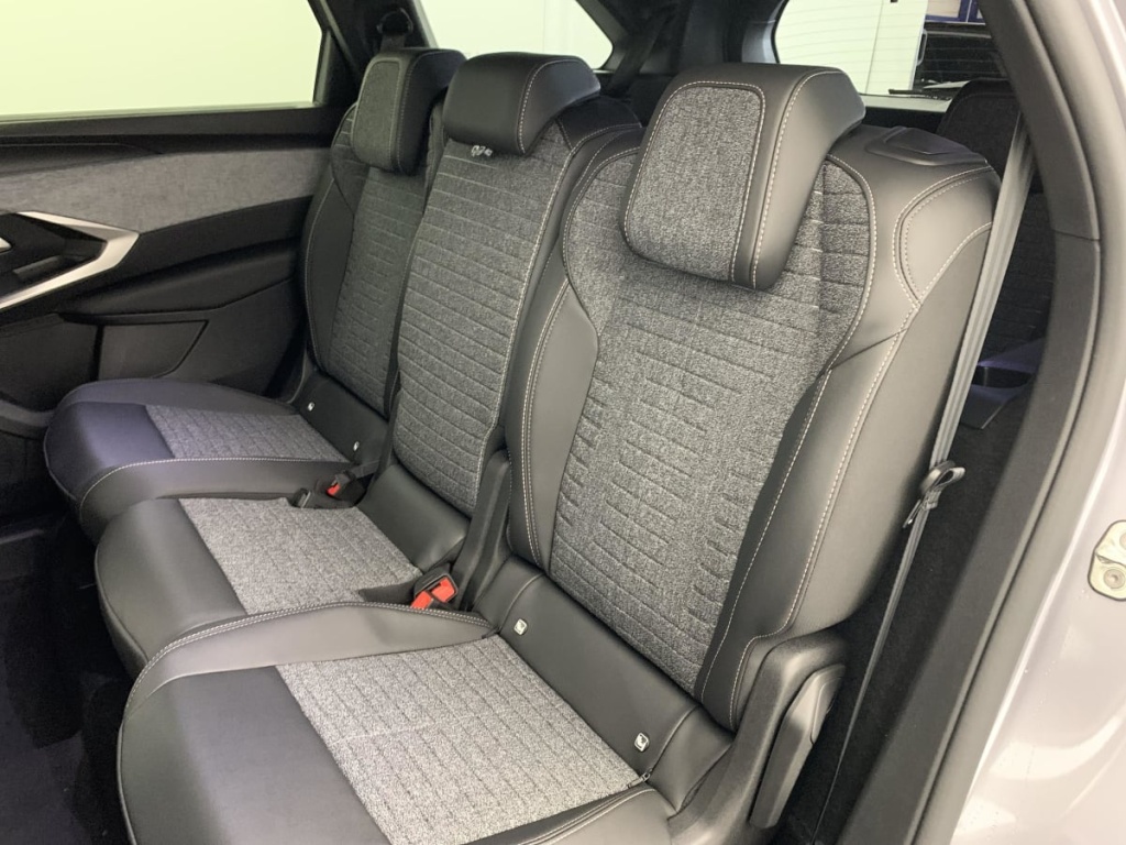 PEUGEOT 5008 Hybrid 145 e-DCS6 Allure - ref: 1-359459 - Photo 19