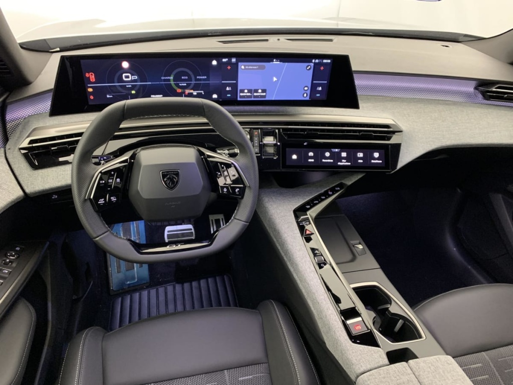 PEUGEOT 5008 Hybrid 145 e-DCS6 GT - ref: 1-359477 - Photo 14