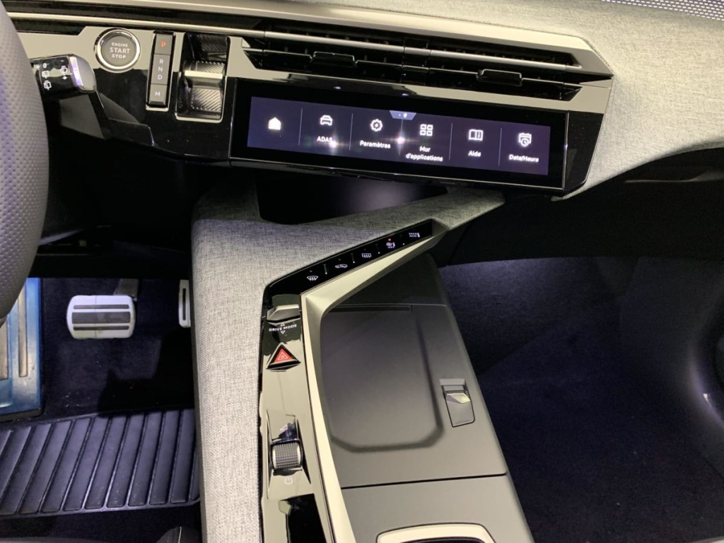 PEUGEOT 5008 Hybrid 145 e-DCS6 GT - ref: 1-359477 - Photo 18