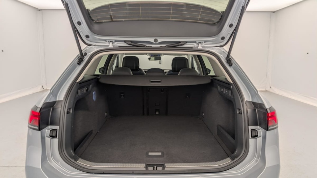 VOLKSWAGEN Passat SW 1.5 ETSI OPF 150 DSG7 LIFE PLUS - ref: 1-359489 - Photo 11