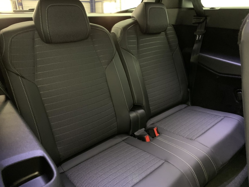 PEUGEOT 5008 Hybrid 145 e-DCS6 GT - ref: 1-359491 - Photo 11