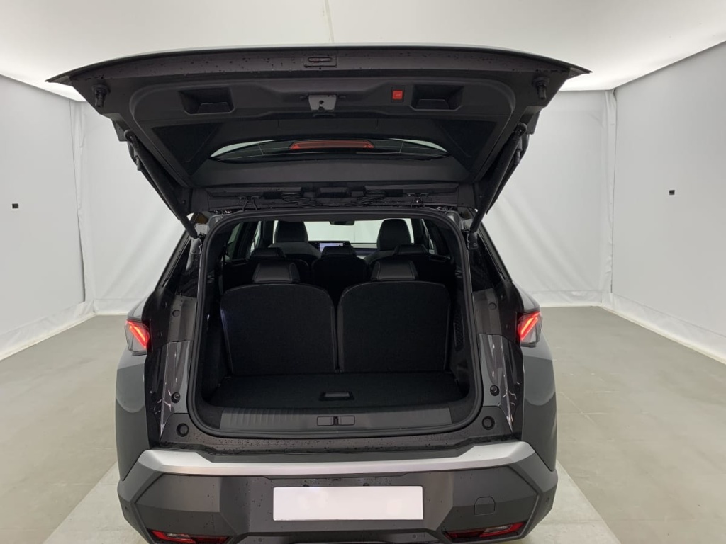 PEUGEOT 5008 Hybrid 145 e-DCS6 GT - ref: 1-359491 - Photo 12