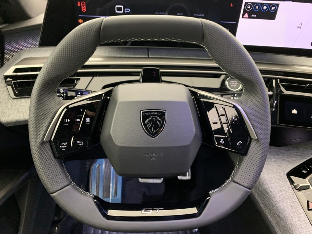 PEUGEOT 5008 Hybrid 145 e-DCS6 GT - ref: 1-359491 - Photo 17