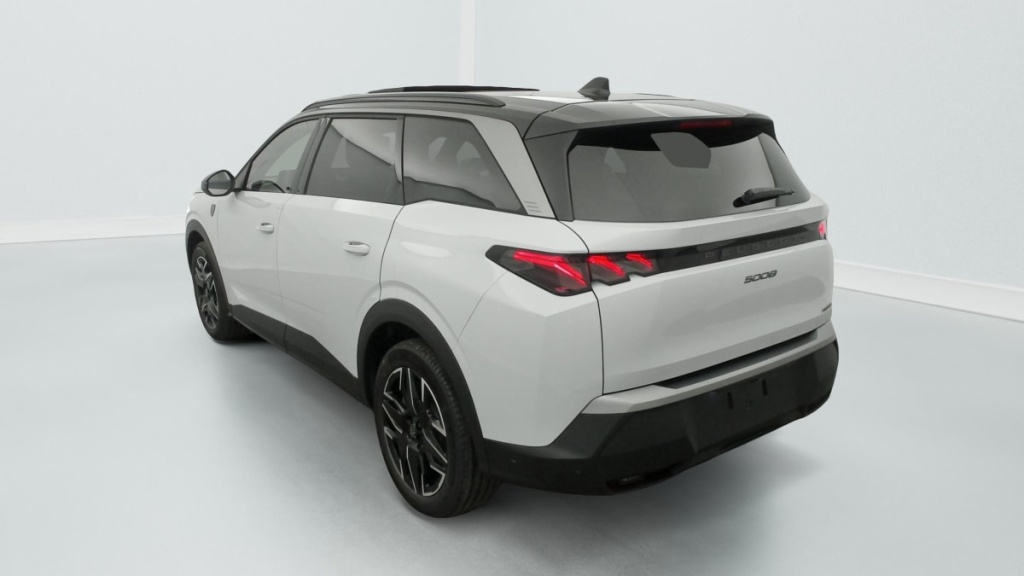 PEUGEOT 5008 Hybrid 145 e-DCS6 GT - ref: 1-359495 - Photo 5