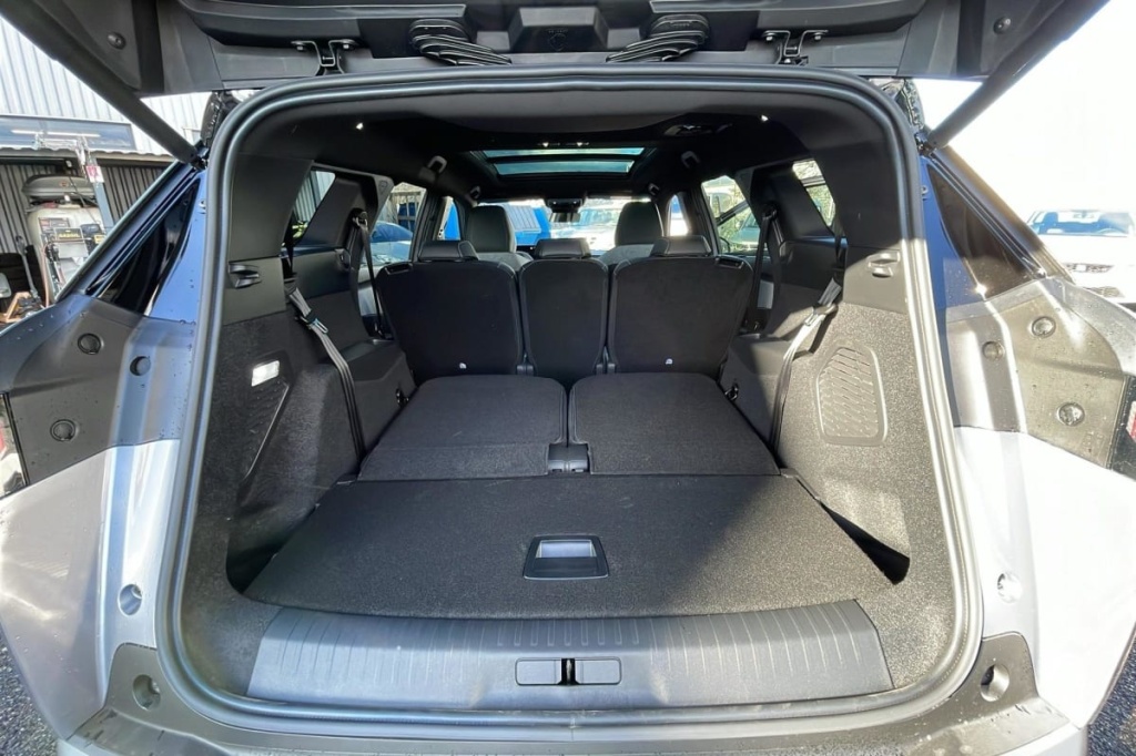 PEUGEOT 5008 Hybrid 145 e-DCS6 GT - ref: 1-359496 - Photo 15