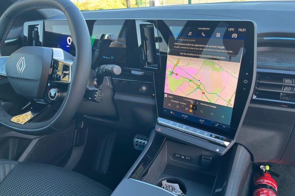 RENAULT Espace FULL HYBRID E-TECH 200 CH 7PL ESPRIT ALPINE - ref: 1-359777 - Photo 13