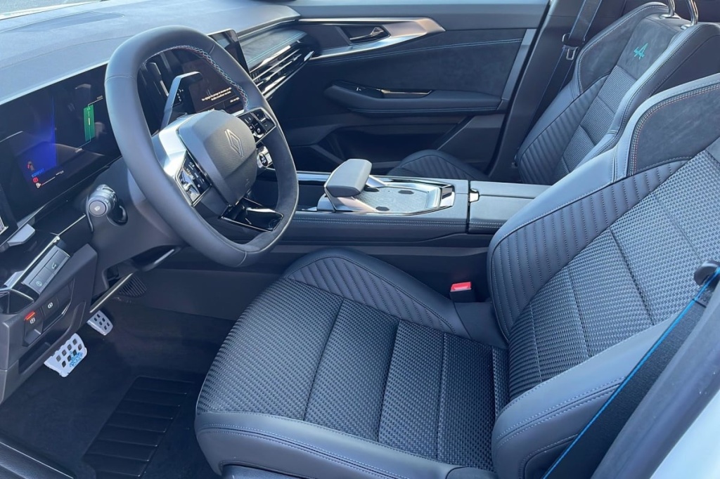 RENAULT Espace FULL HYBRID E-TECH 200 CH 7PL ESPRIT ALPINE - ref: 1-359777 - Photo 9