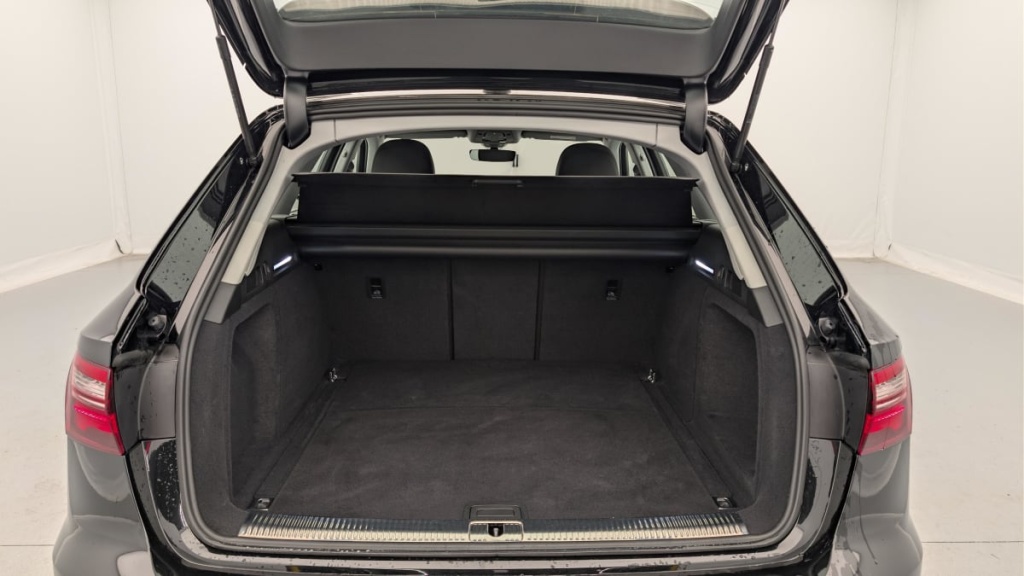 AUDI A4 Avant 35 TDI 163 S tronic 7 Design - ref: 1-360447 - Photo 11