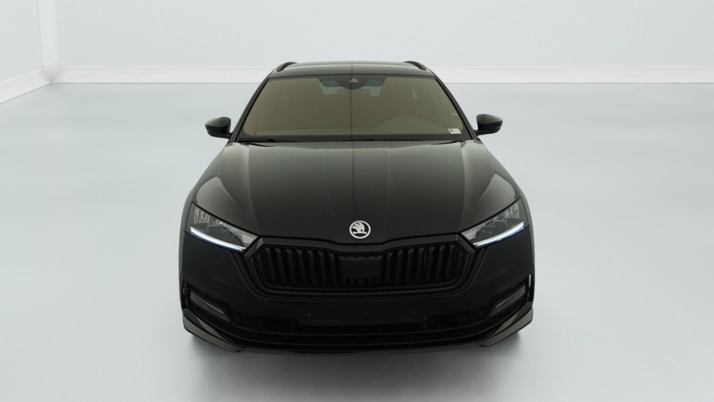 SKODA Octavia Combi 1.4 TSI PHEV iV 204 ch DSG6e Sportline - ref: 1-360510 - Photo 2