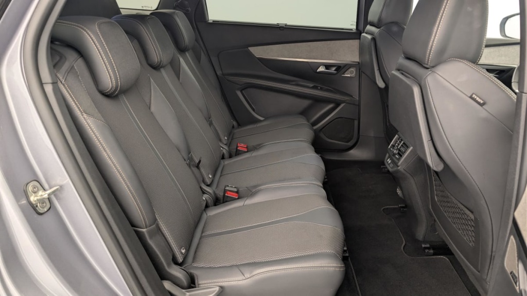 PEUGEOT 5008 Hybrid 136 e-DCS6 GT - ref: 1-360679 - Photo 10
