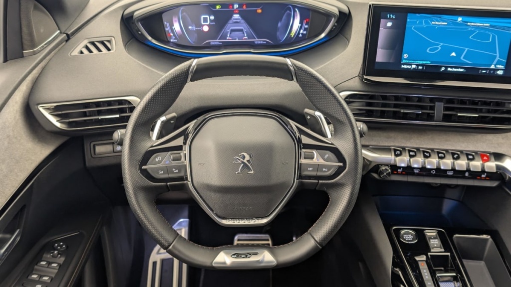 PEUGEOT 5008 Hybrid 136 e-DCS6 GT - ref: 1-360679 - Photo 14