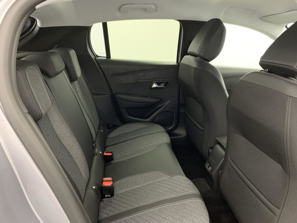 PEUGEOT 208 Hybrid 110 e-DCS6 Allure - ref: 1-360699 - Photo 10