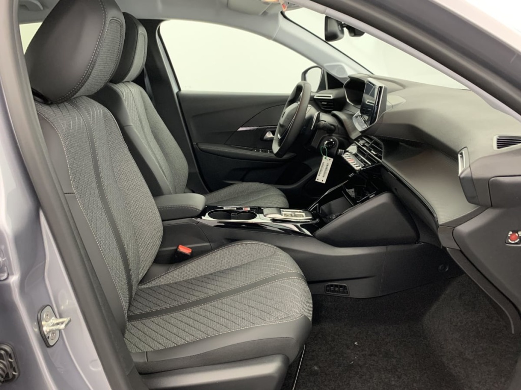 PEUGEOT 208 Hybrid 110 e-DCS6 Allure - ref: 1-360699 - Photo 9
