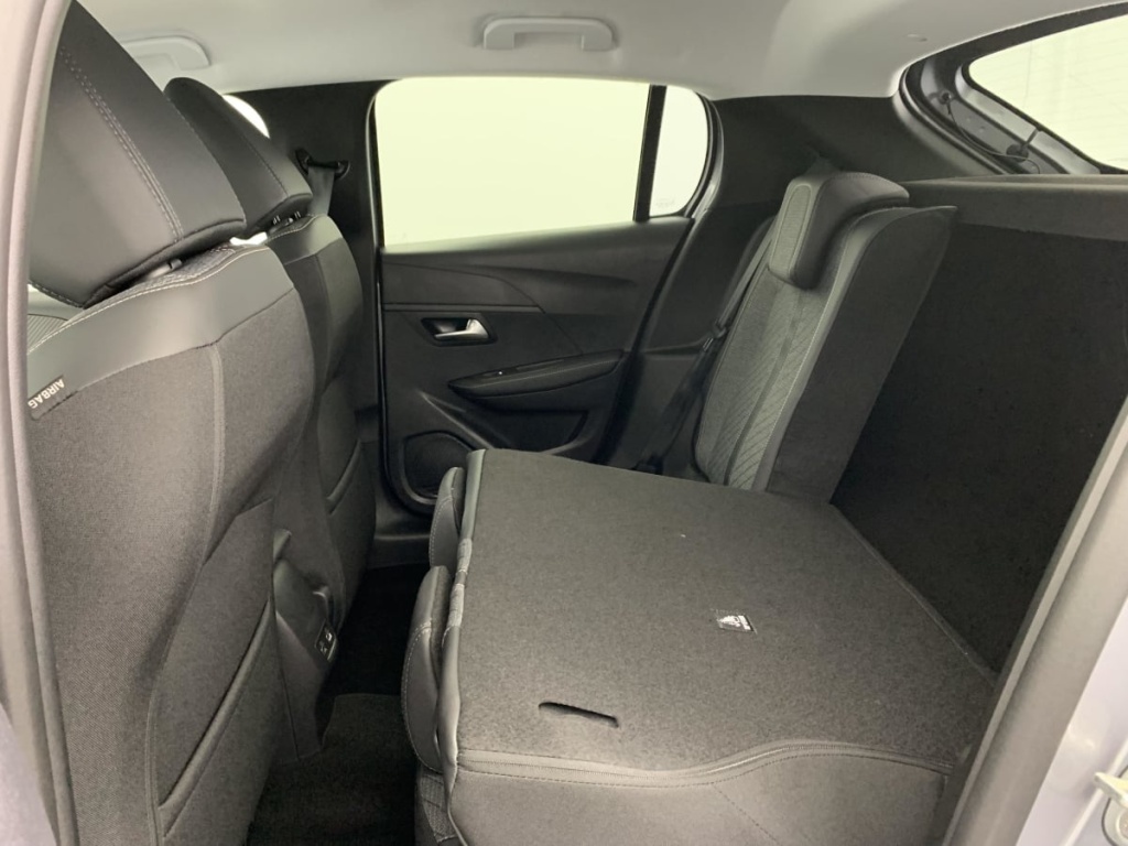 PEUGEOT 208 Hybrid 110 e-DCS6 Allure - ref: 1-360701 - Photo 12