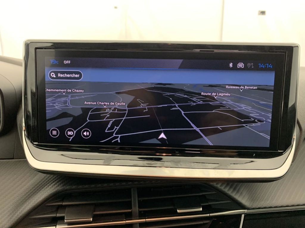 PEUGEOT 208 Hybrid 110 e-DCS6 Allure - ref: 1-360701 - Photo 17