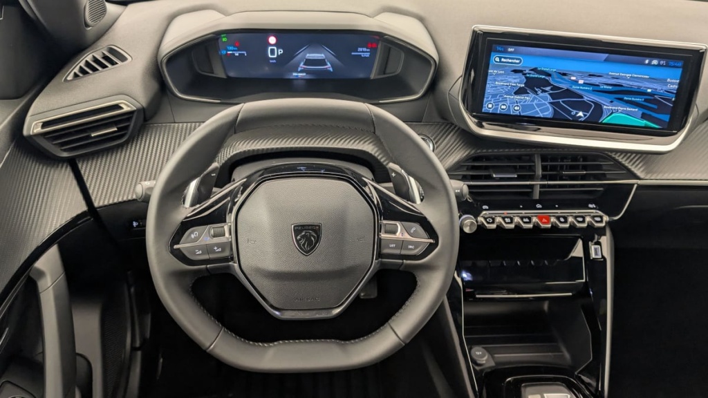 PEUGEOT 2008 Hybrid 136 e-DCS6 Allure - ref: 1-360716 - Photo 14