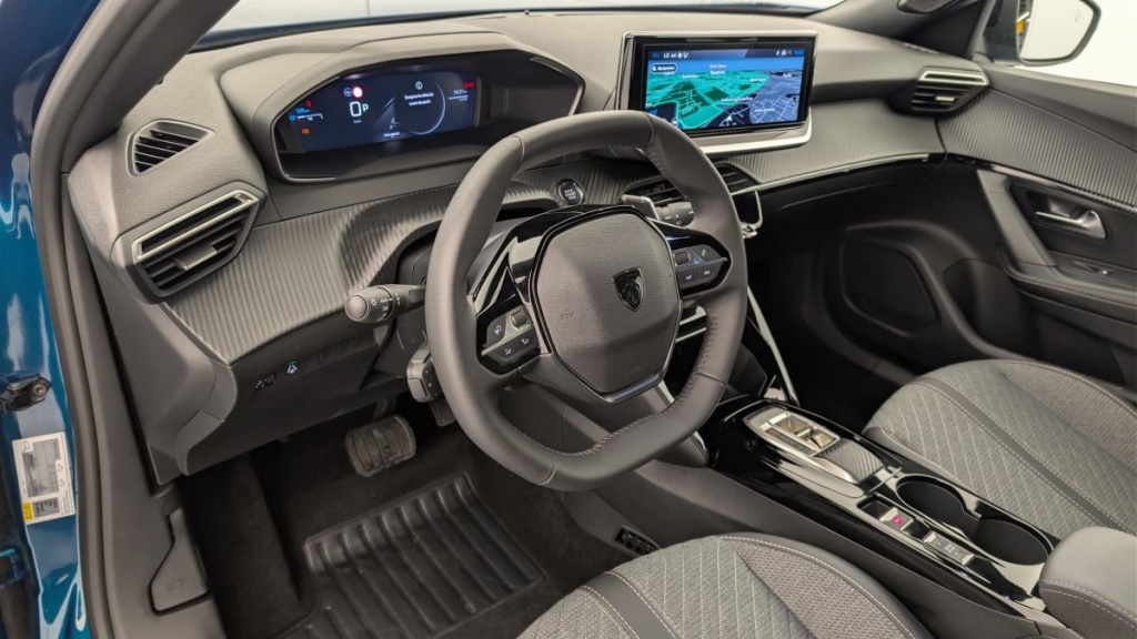 PEUGEOT 2008 Hybrid 136 e-DCS6 Allure - ref: 1-360719 - Photo 15