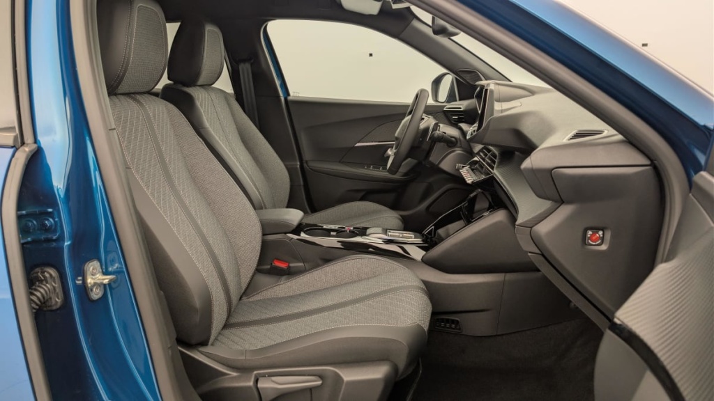 PEUGEOT 2008 Hybrid 136 e-DCS6 Allure - ref: 1-360719 - Photo 9