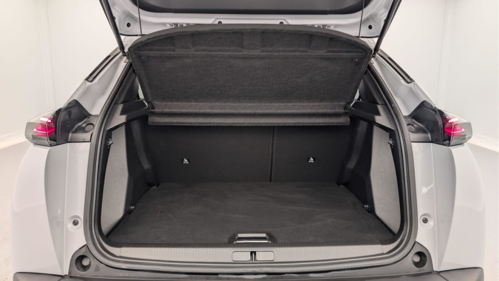 PEUGEOT 2008 Hybrid 136 e-DCS6 Allure - ref: 1-360733 - Photo 11