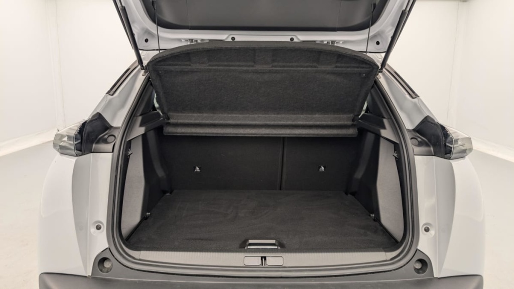 PEUGEOT 2008 Hybrid 136 e-DCS6 Allure - ref: 1-360734 - Photo 11
