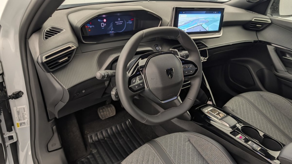 PEUGEOT 2008 Hybrid 136 e-DCS6 Allure - ref: 1-360734 - Photo 15