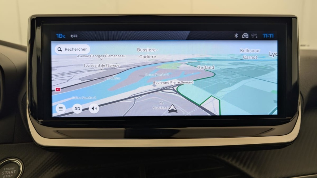 PEUGEOT 2008 Hybrid 136 e-DCS6 Allure - ref: 1-360734 - Photo 17