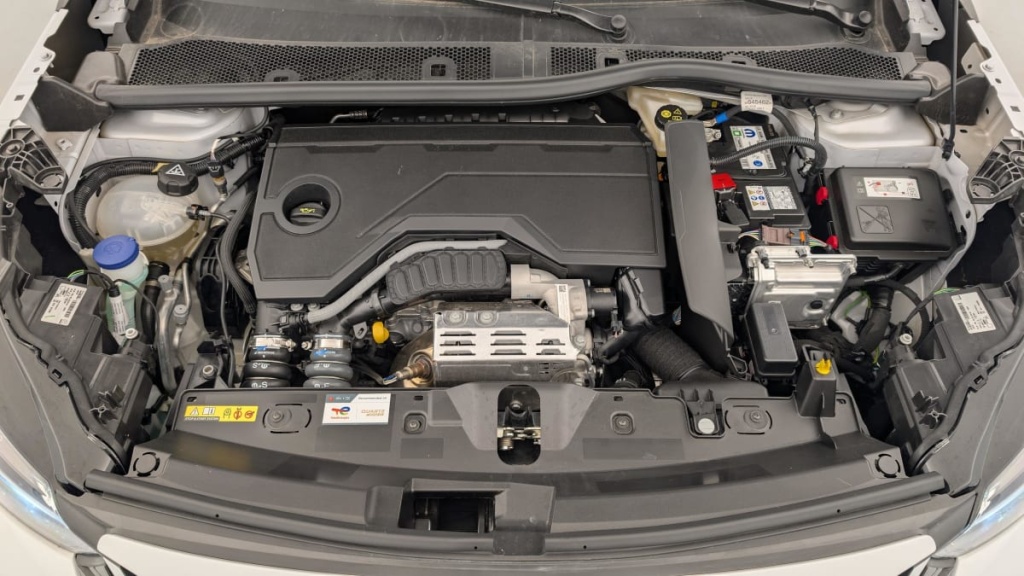 PEUGEOT 2008 Hybrid 136 e-DCS6 Allure - ref: 1-360734 - Photo 20