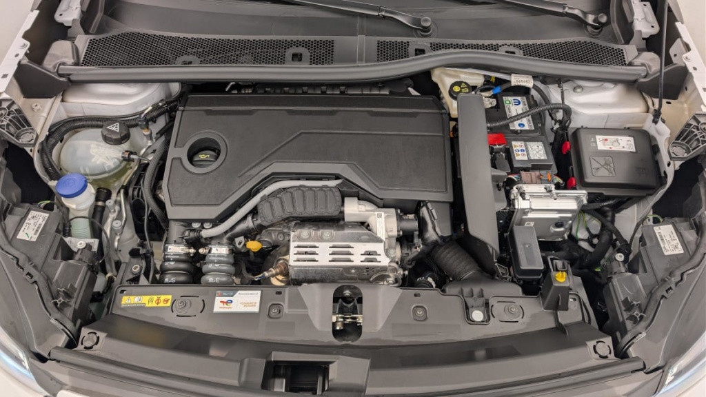 PEUGEOT 2008 Hybrid 136 e-DCS6 Allure - ref: 1-360739 - Photo 20