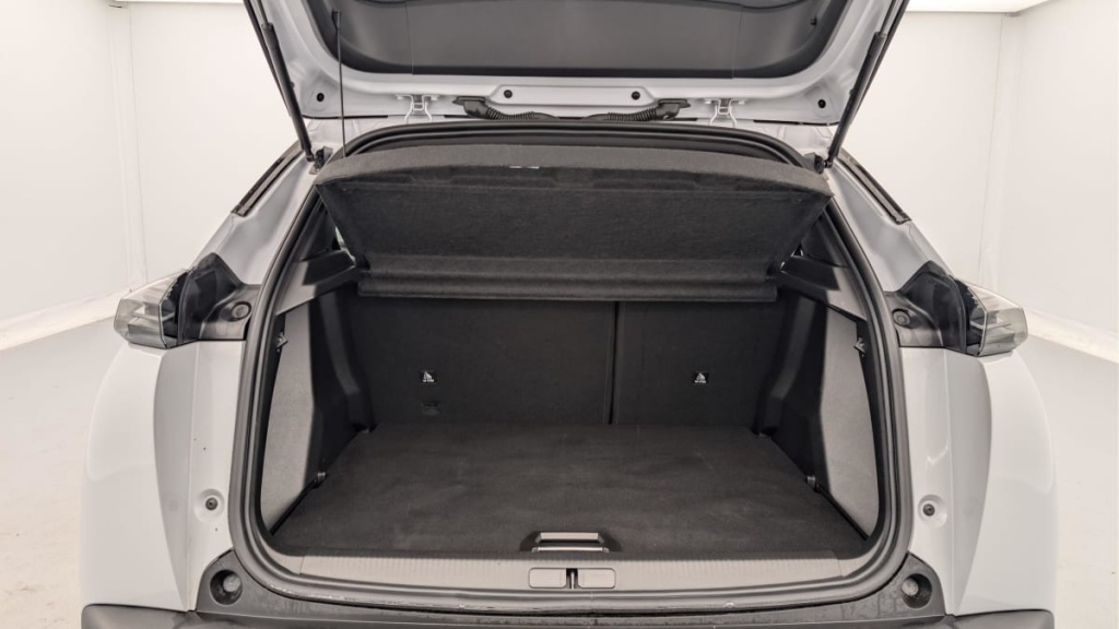 PEUGEOT 2008 Hybrid 136 e-DCS6 Allure - ref: 1-360741 - Photo 11