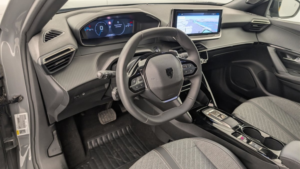 PEUGEOT 2008 Hybrid 136 e-DCS6 Allure - ref: 1-360744 - Photo 15