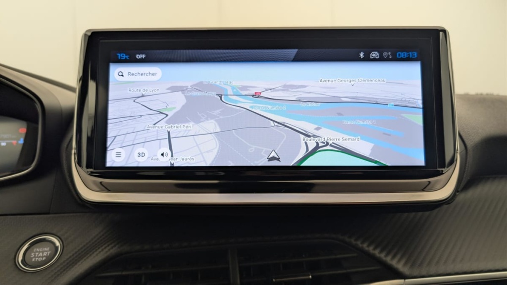 PEUGEOT 2008 Hybrid 136 e-DCS6 Allure - ref: 1-360744 - Photo 17