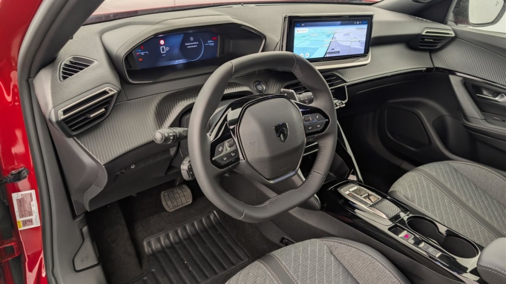 PEUGEOT 2008 Hybrid 136 e-DCS6 Allure - ref: 1-360746 - Photo 15