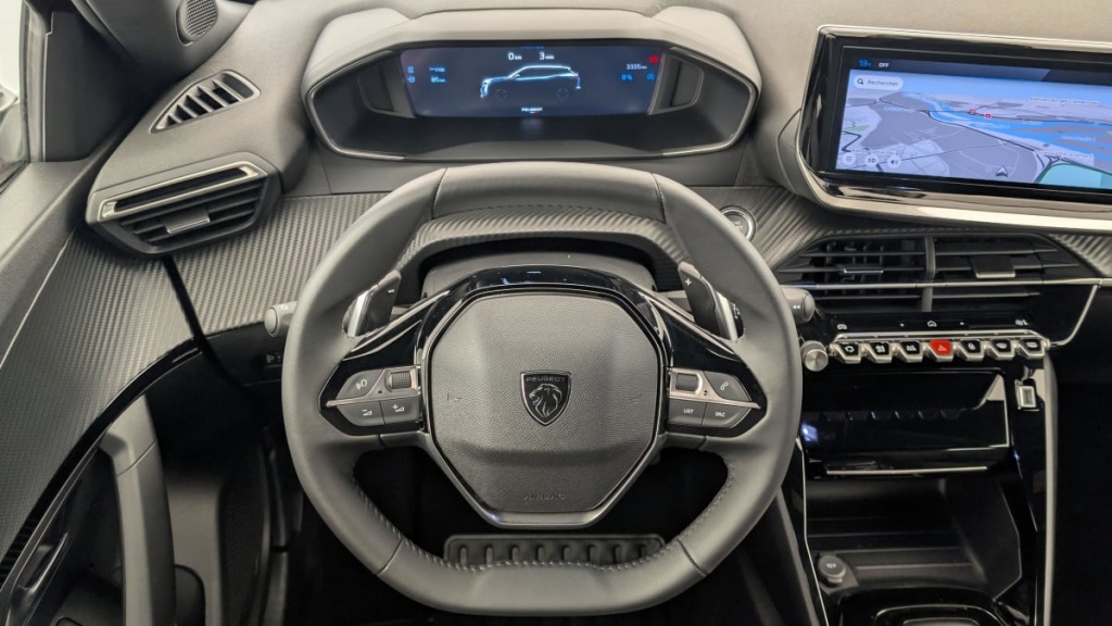 PEUGEOT 2008 Hybrid 136 e-DCS6 Allure - ref: 1-360749 - Photo 14