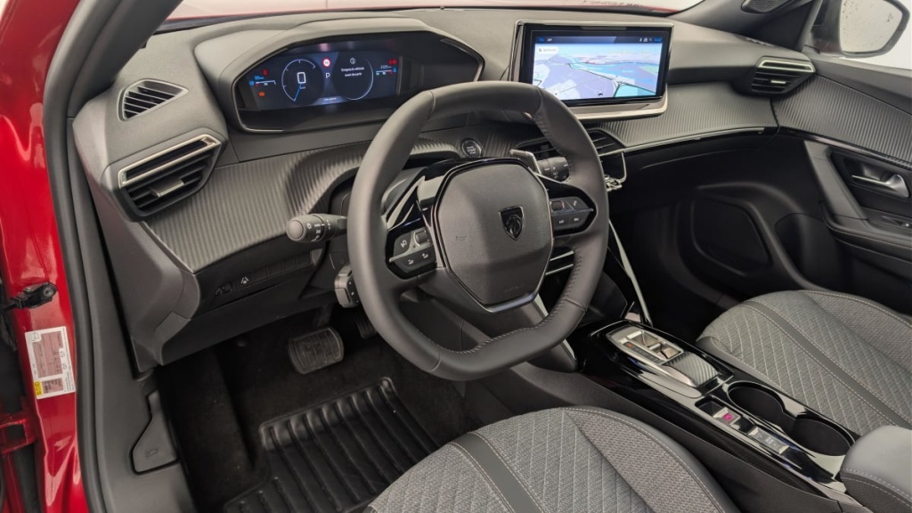 PEUGEOT 2008 Hybrid 136 e-DCS6 Allure - ref: 1-360749 - Photo 15