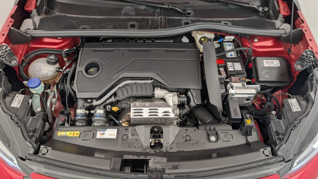 PEUGEOT 2008 Hybrid 136 e-DCS6 Allure - ref: 1-360749 - Photo 20