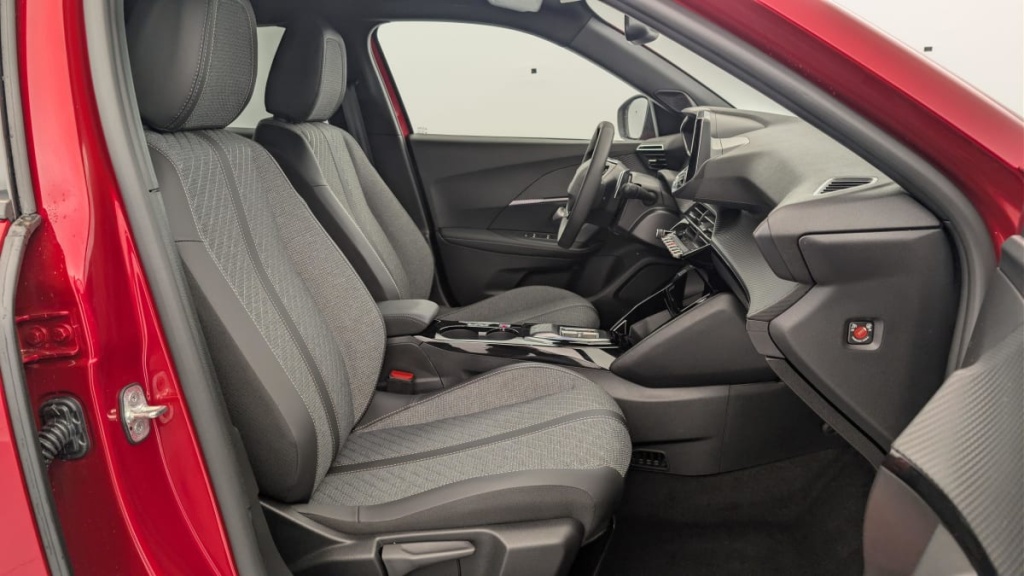 PEUGEOT 2008 Hybrid 136 e-DCS6 Allure - ref: 1-360749 - Photo 9