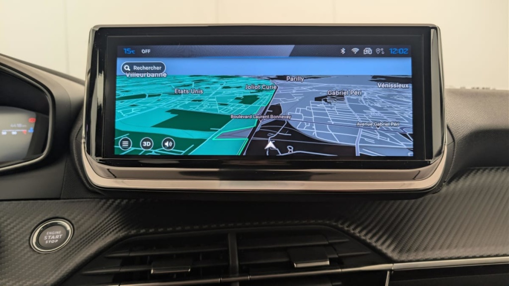 PEUGEOT 2008 Hybrid 136 e-DCS6 Allure - ref: 1-360750 - Photo 17