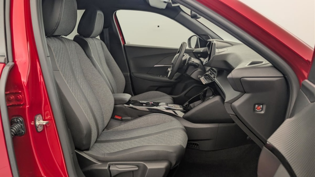 PEUGEOT 2008 Hybrid 136 e-DCS6 Allure - ref: 1-360750 - Photo 9