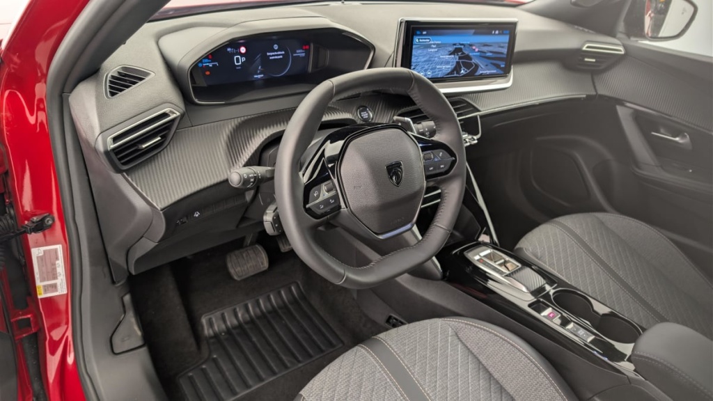 PEUGEOT 2008 Hybrid 136 e-DCS6 Allure - ref: 1-360753 - Photo 15