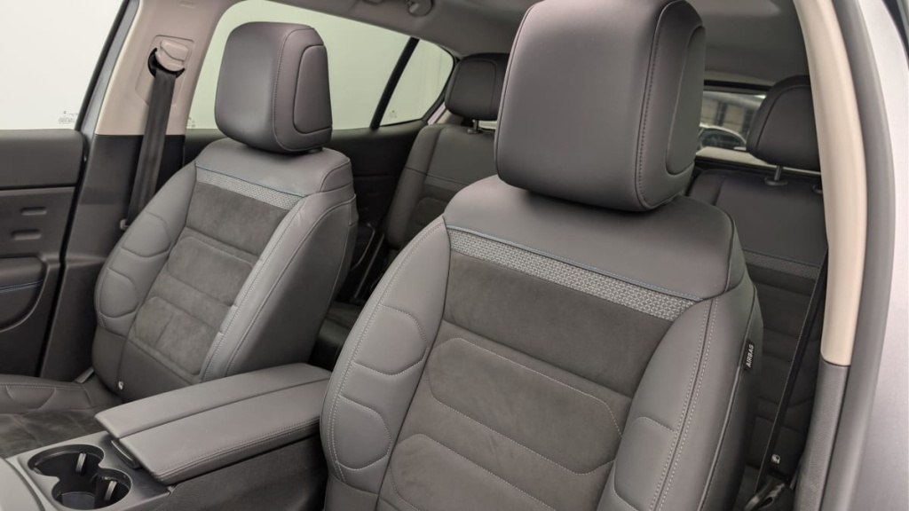 CITROEN C5 Aircross Hybride Rechargeable 225 e-EAT8 Shine - ref: 1-360877 - Photo 15