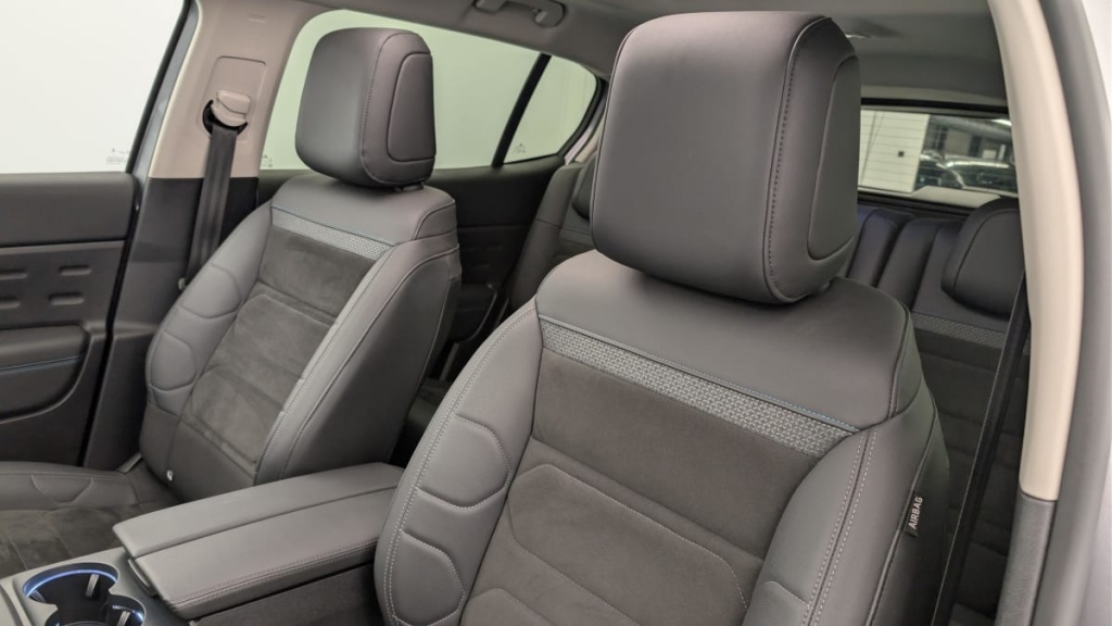 CITROEN C5 Aircross Hybride Rechargeable 225 e-EAT8 Shine - ref: 1-360879 - Photo 16