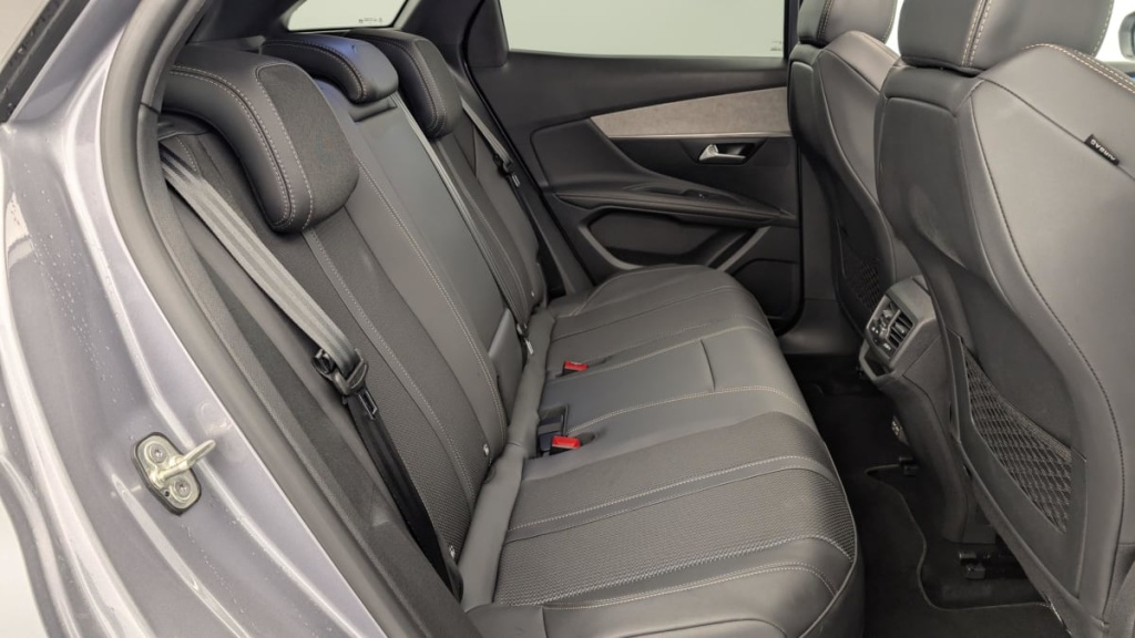 PEUGEOT 3008 Hybrid 225 e-EAT8 GT - ref: 1-361109 - Photo 10