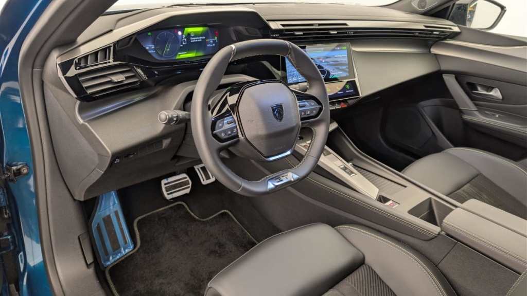 PEUGEOT 408 Hybrid 145 e-DCS6 GT - ref: 1-361111 - Photo 15